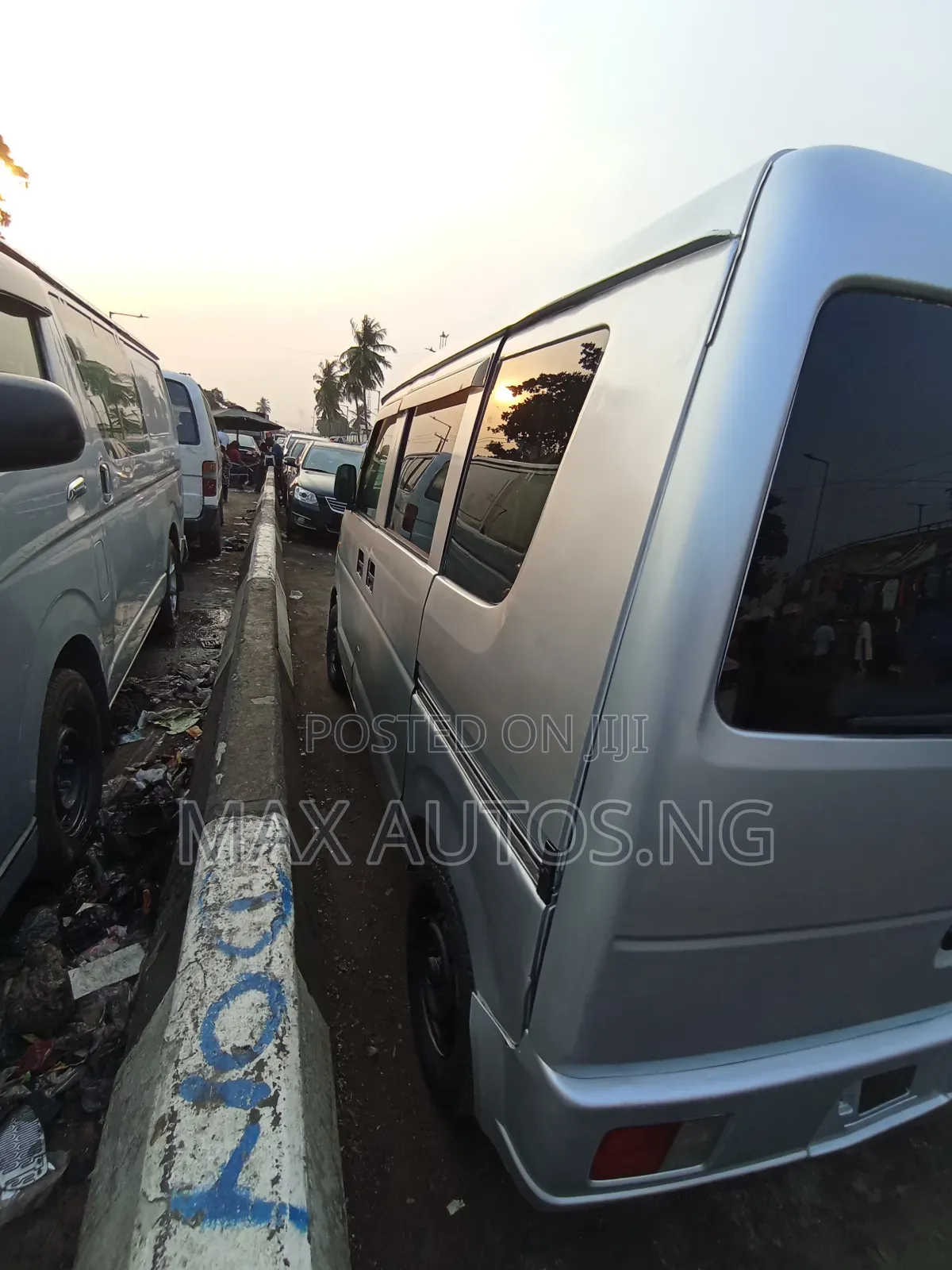 Suzuki APV Minibus 2010 Silver