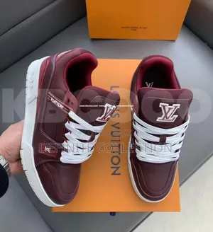 LOUIS VUITTON Top Grade Sneakers
