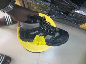 Climbers Safety Shoe