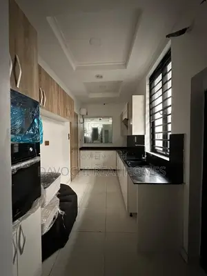 4bdrm Apartment in Orchid Road, Lekki for rent