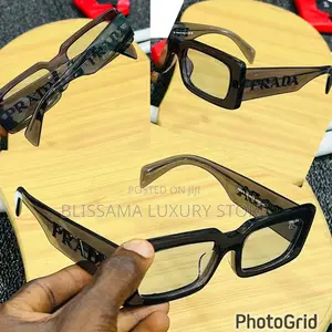 Prada Luxury Quality Glasses