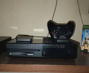 Microsoft Xbox One Plus One Wireless Controller Game Disk