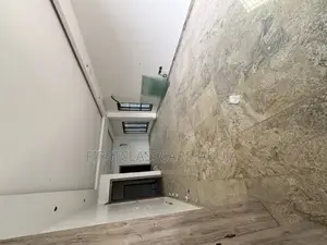 Fully Detached