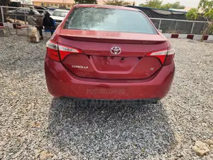 Toyota Corolla 2015 Red