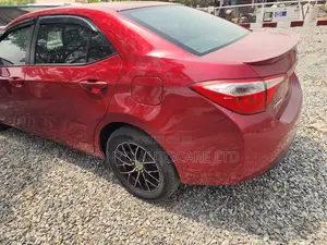 Toyota Corolla 2015 Red