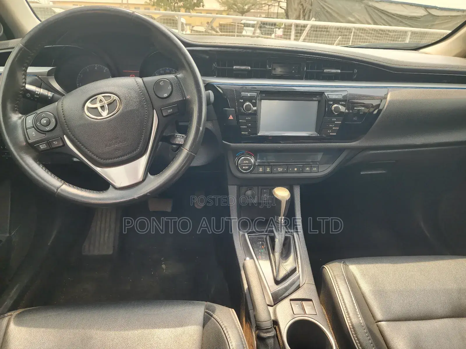 Toyota Corolla 2015 Red