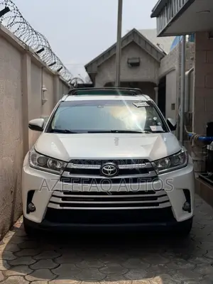 Photo - Toyota Highlander 2015 White