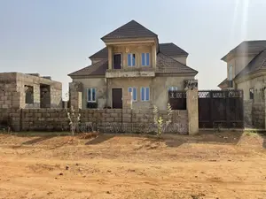 4bdrm Penthouse in Springfort Estate, for sale
