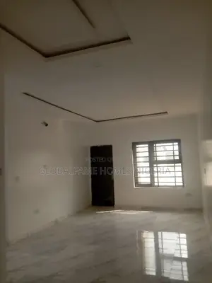 3bdrm Bungalow in Beachwood Park By for rent