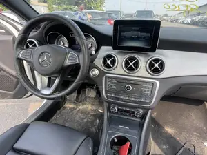Mercedes-Benz GLA 250 2017 White