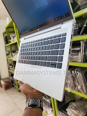 Laptop HP ProBook 445 G9 8GB AMD Ryzen 7 SSD 256GB