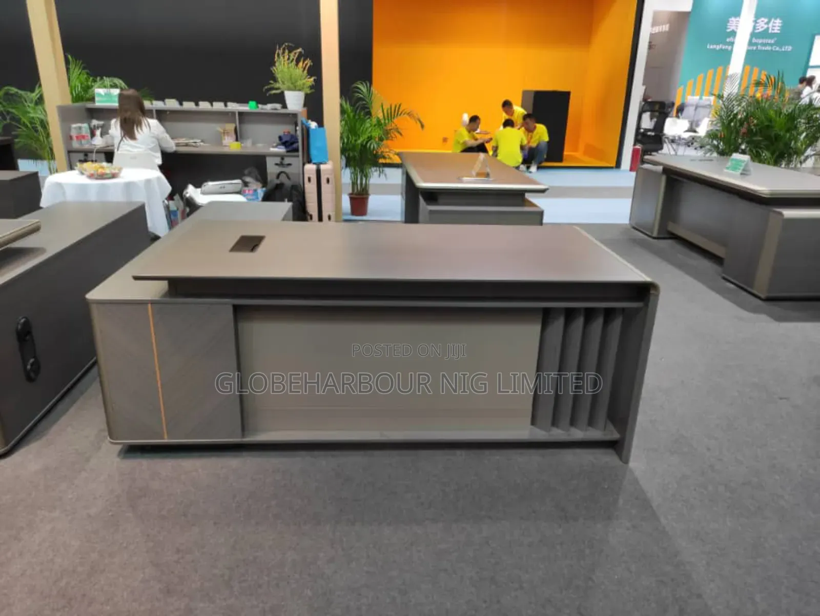 Luxury High-Quality Executive Table