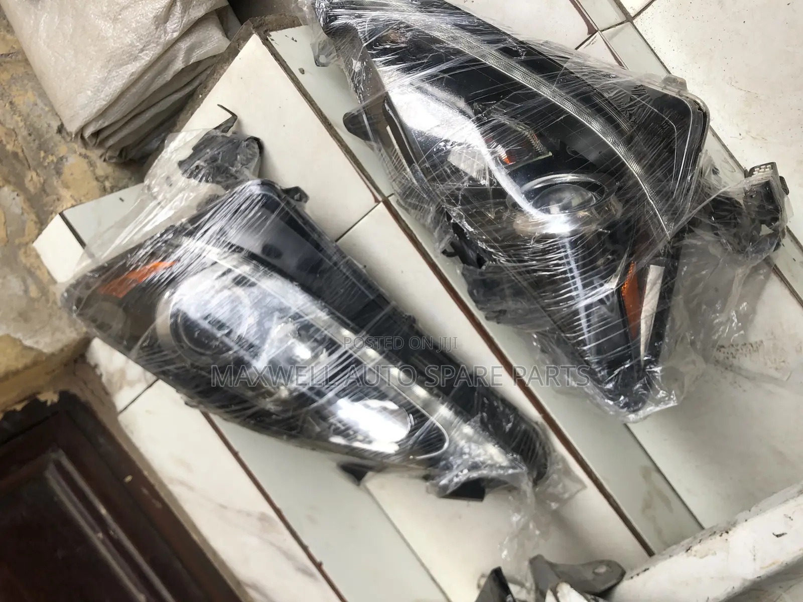 Headlight Lexus IS 250 Direct 2012 Available as Seen
