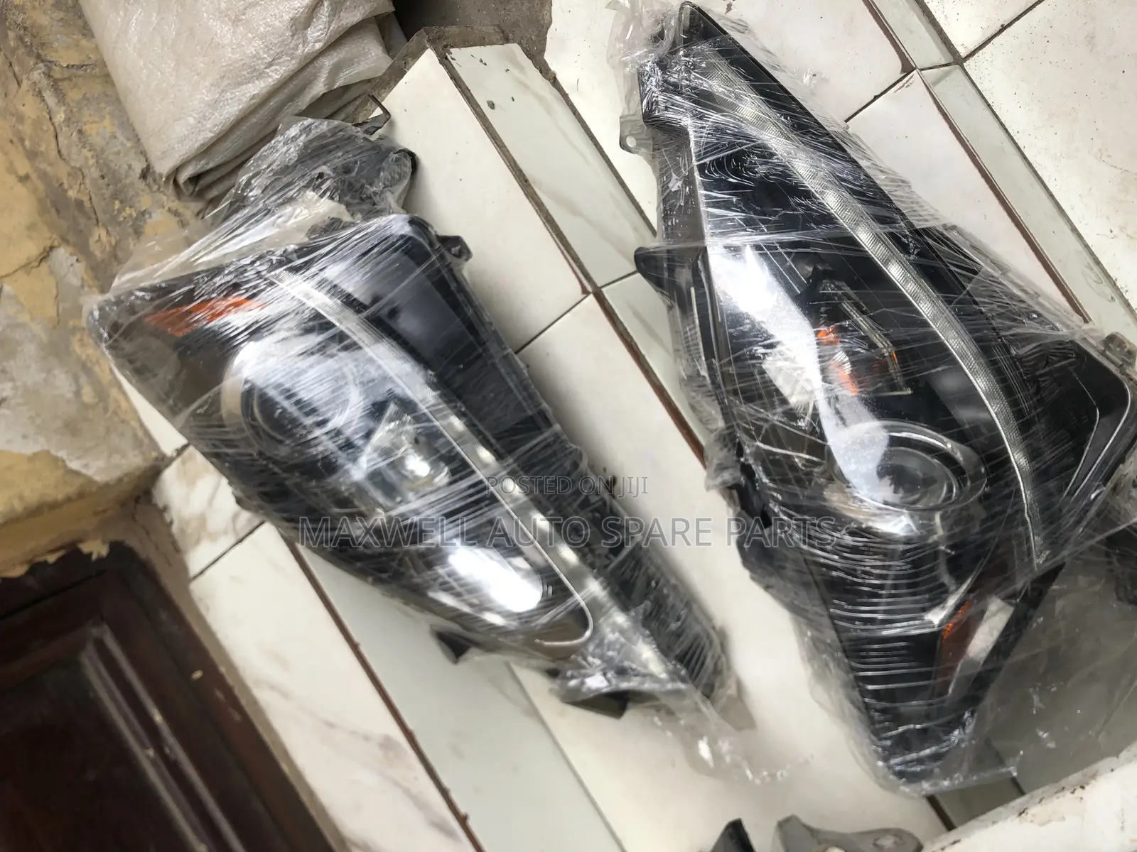 Headlight Lexus IS 250 Direct 2012 Available as Seen