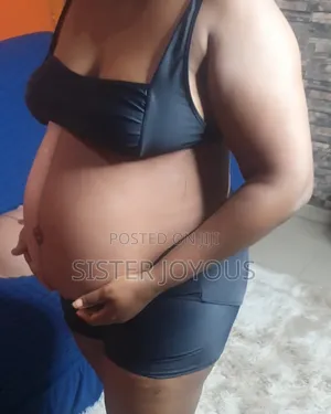 Easy to Wear Adjustable Strap Silicone Fake Pregnancy Belly