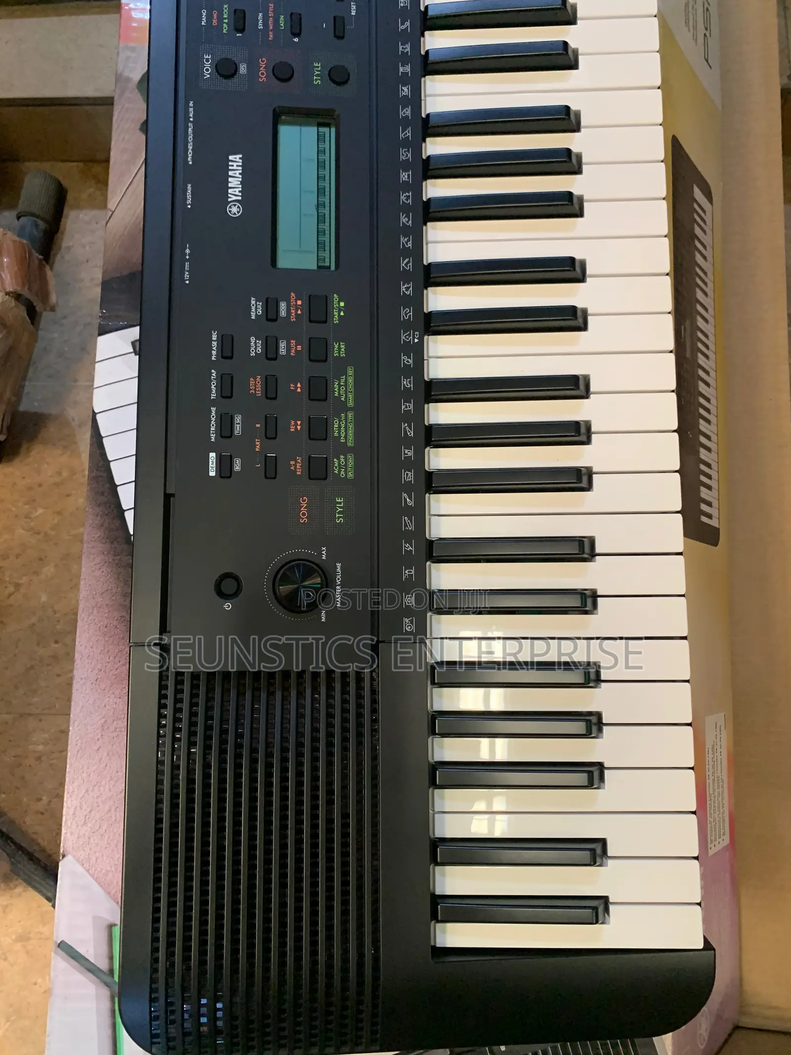Quality Yamaha PSR E283 Keyboard (Piano)