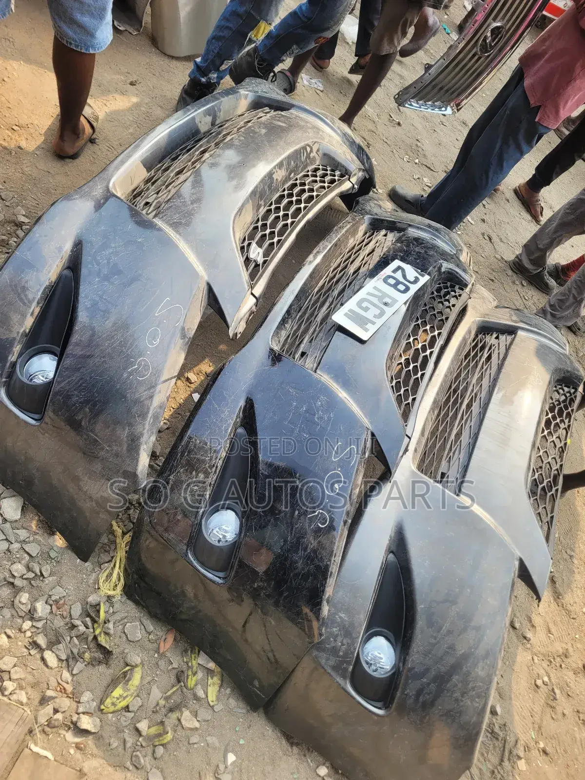 Front Bumper Matrix 2010