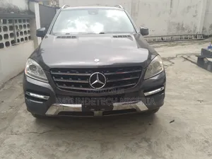 Photo - Mercedes-Benz M Class ML350 4MATIC 4dr SUV AWD (3.5L 6cyl 7A) 2015 Gray