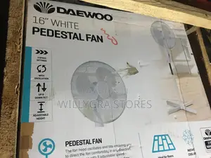 Daewoo 16" White Round Base Pedestal Fan