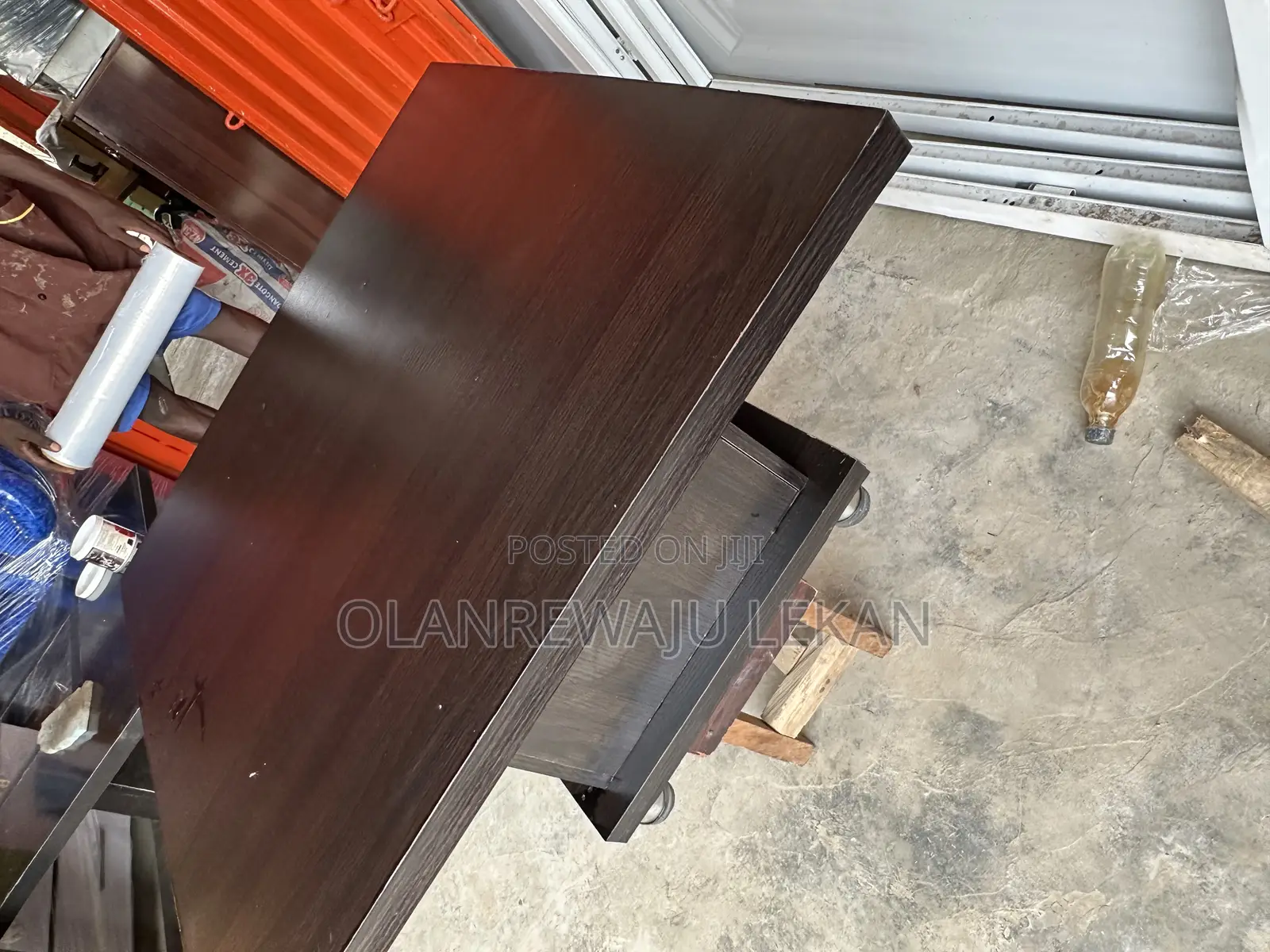 30’’ Square Size Center Table