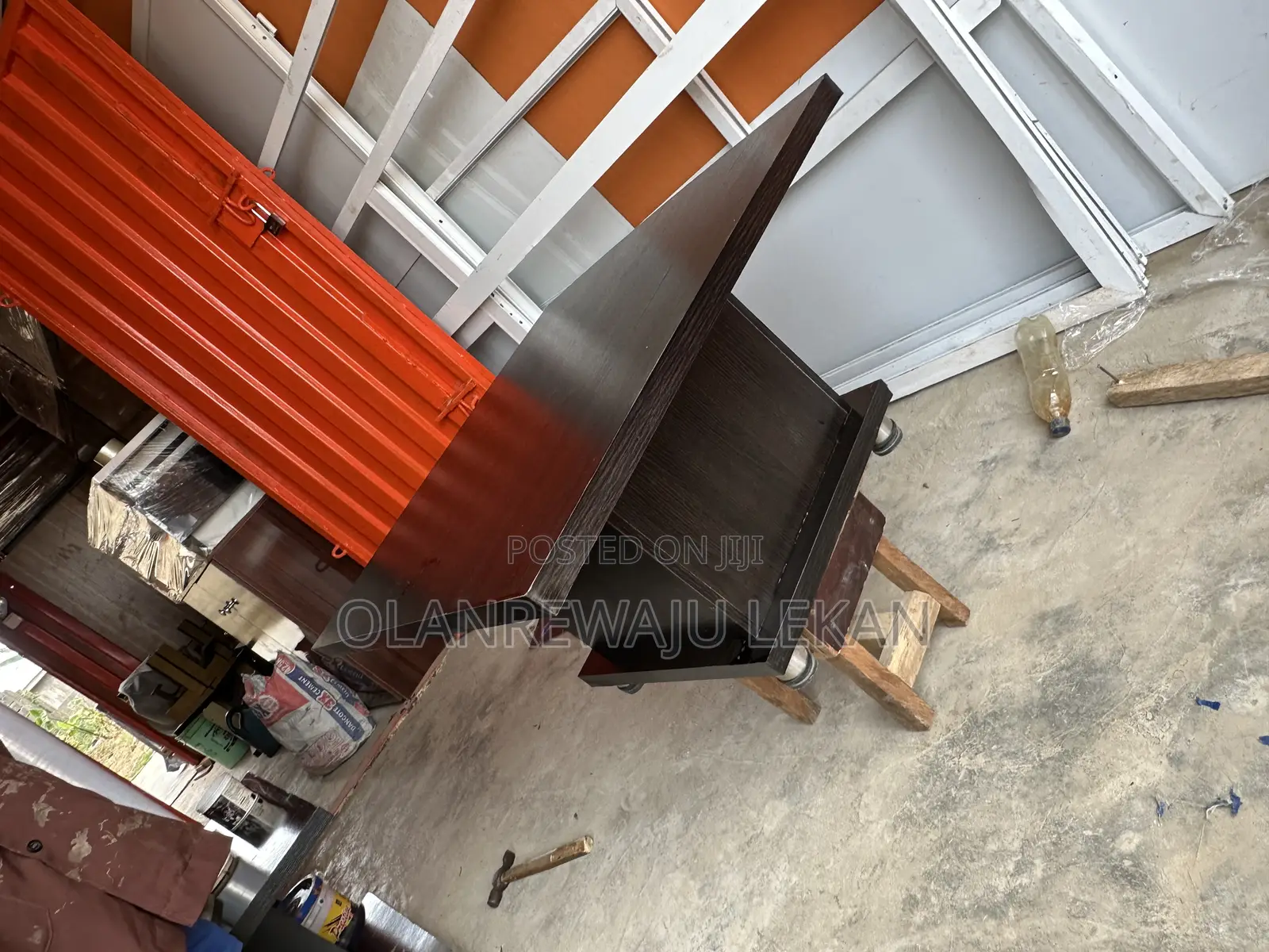 30’’ Square Size Center Table