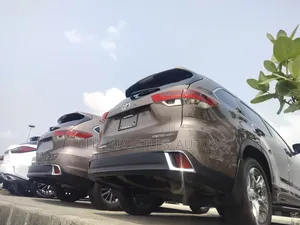 Toyota Highlander 2018 Brown