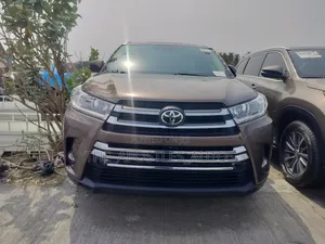 Toyota Highlander Limited 2019 Brown