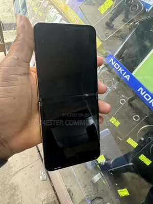 Samsung Galaxy Z Flip4 256 GB Yellow