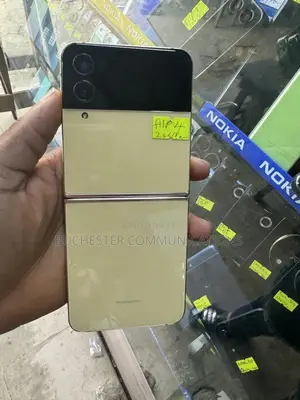 Samsung Galaxy Z Flip4 256 GB Yellow