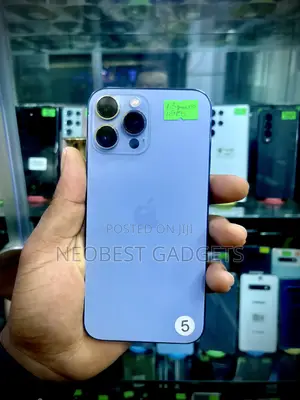 Photo - Apple iPhone 13 Pro Max 128 GB Blue