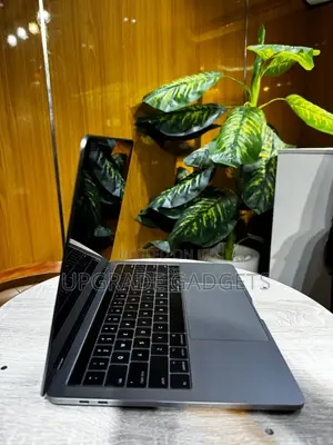 Laptop Apple MacBook Pro 2019 8GB Intel Core I5 SSD 256GB