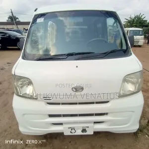 Daihatsu Hijet 2005 White