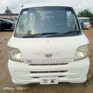 Daihatsu Hijet 2005 White