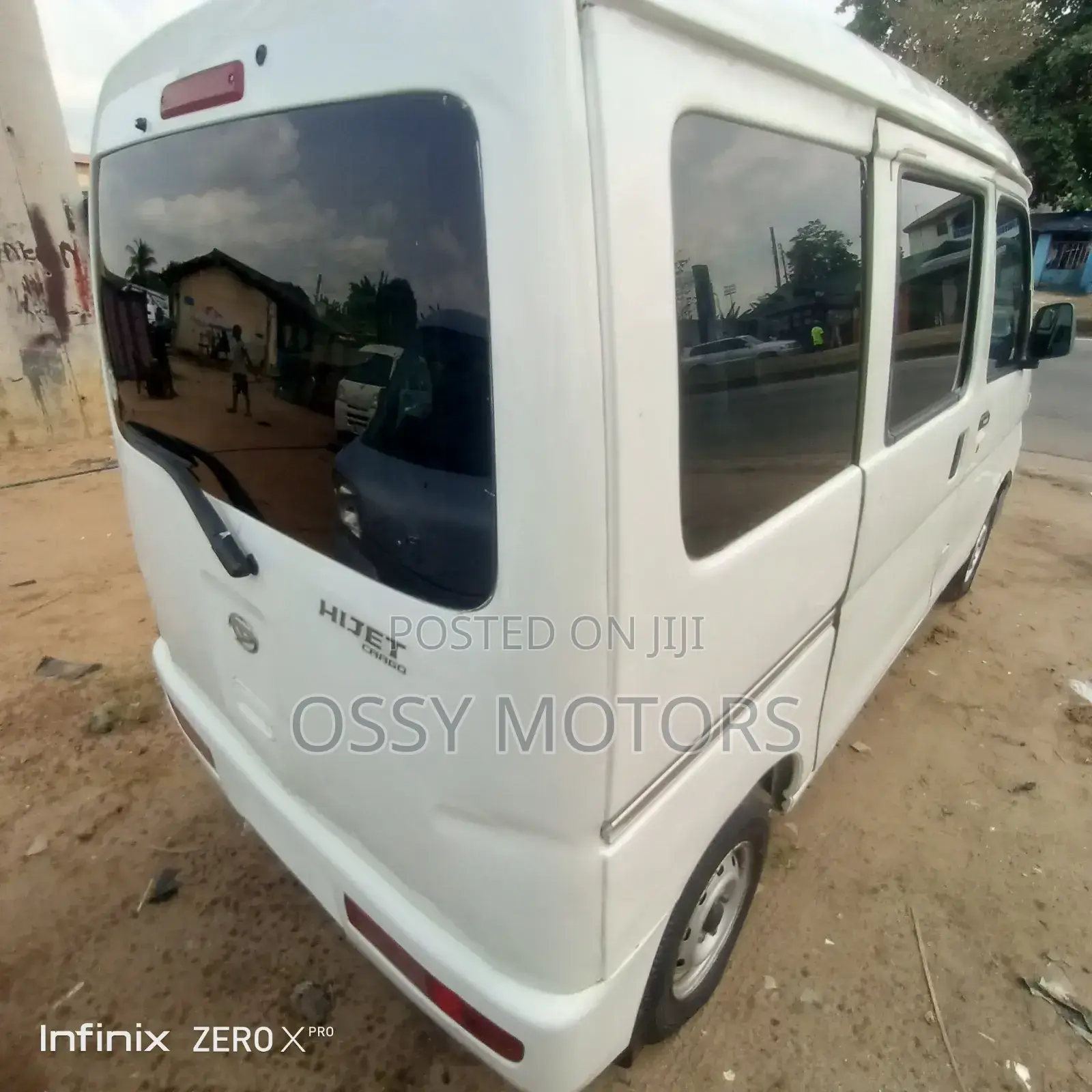 Daihatsu Hijet 2005 White