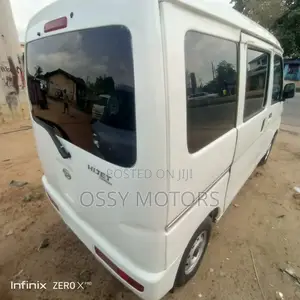 Daihatsu Hijet 2005 White