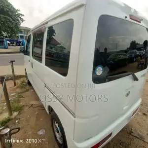 Daihatsu Hijet 2005 White