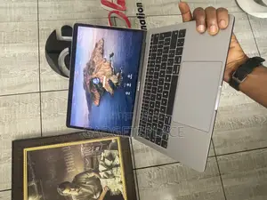 Laptop Apple MacBook Pro 2017 8GB Intel Core I5 SSD 128GB