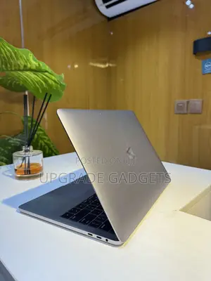 Laptop Apple MacBook 2016 8GB Intel Core I5 SSD 256GB