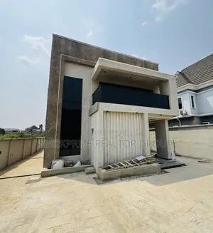 4bdrm Duplex in Carlton Gate Estate for sale