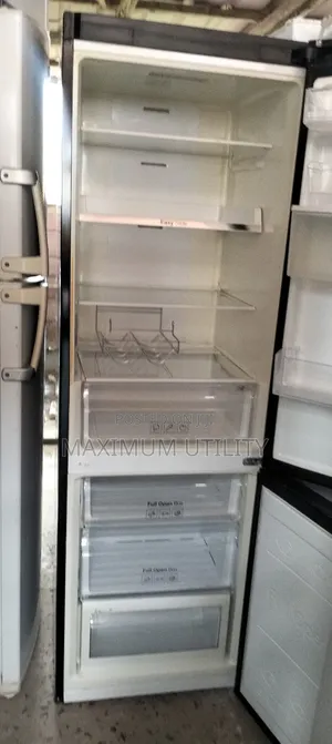 SAMSUNG 370 LTRS UK Inverter Refrigerator