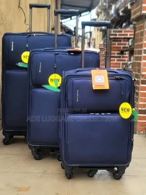 Photo - Leaves King Luggage
