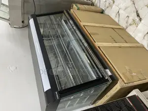 4ft Black Snack Warmer Black