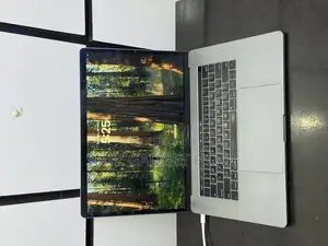 Photo - Laptop Apple MacBook Pro 2018 32GB Intel Core I9 SSD 2T