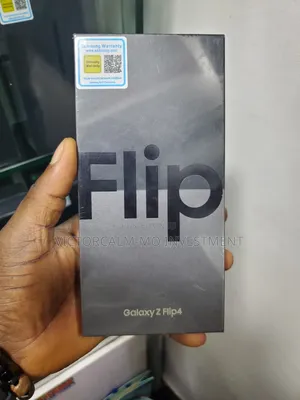 New Samsung Galaxy Z Flip4 256 GB