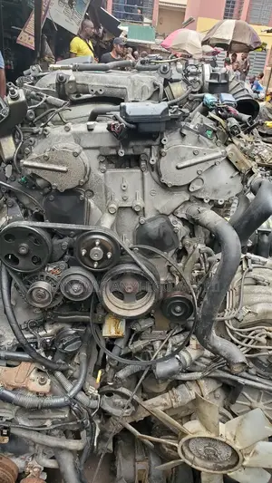 Nissan Pathfinder Engine