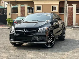 Photo - Mercedes-Benz GLE-Class 2016 Black