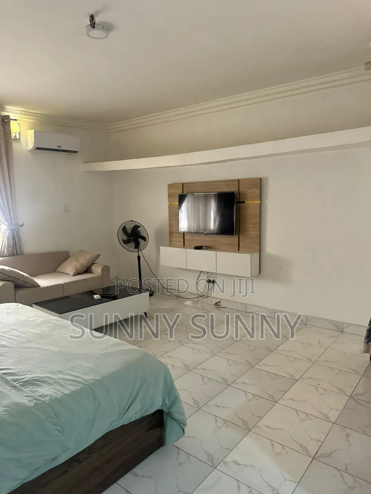Studios/One Bedroom
