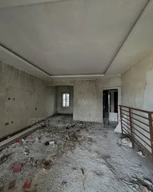 2bdrm Block of Flats in Sars Rd Ph, Port-Harcourt for sale
