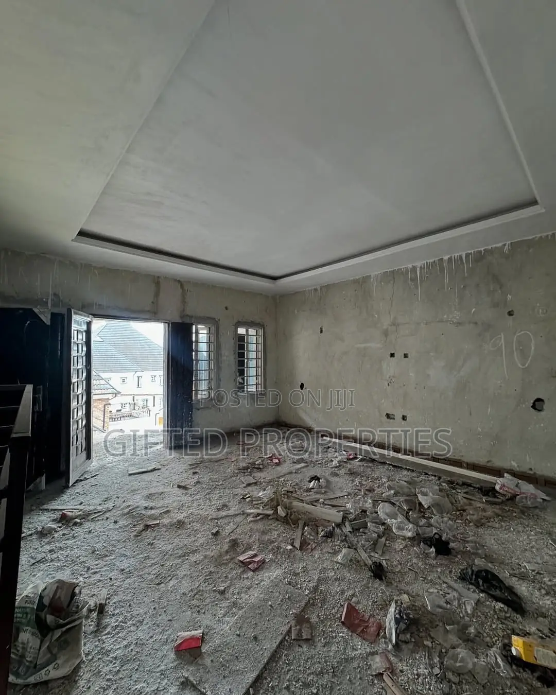2bdrm Block of Flats in Sars Rd Ph, Port-Harcourt for sale