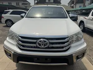 Toyota Hilux 2020 White